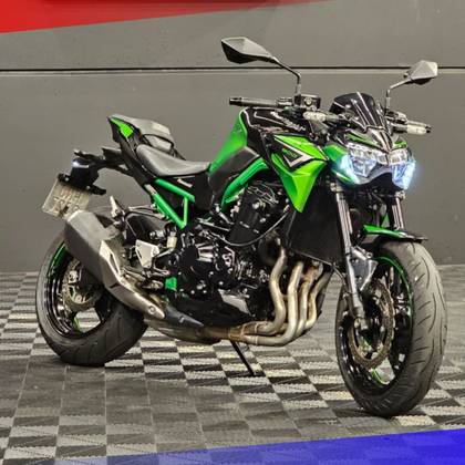KAWASAKI Z900 KAWASAKI Z900